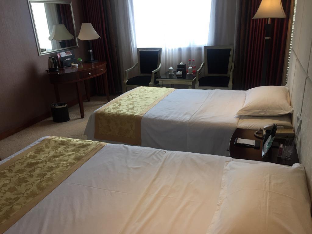 Neijiang Yunheng Hotel מראה חיצוני תמונה
