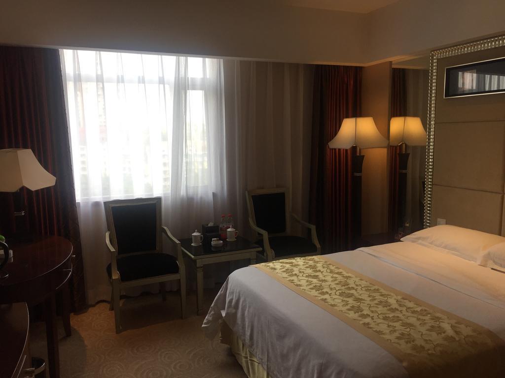 Neijiang Yunheng Hotel מראה חיצוני תמונה